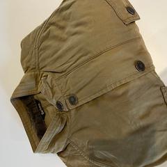 Shorts, como reportado por Groninger Museum utilizando o iLost