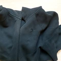 Kleding - Vest، كما تم الإبلاغ عنه بواسطة Centraal magazijn عبر iLost