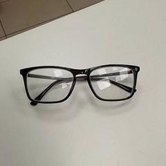 Lentes Gris vert, segundo informou ilévia usando iLost