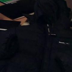 Bunda & Dětská bunda Bench, zwart, jak nahlášeno Het Spoorwegmuseum pomocí iLost