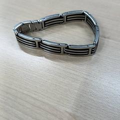 Braccialetto, come riportato da IKEA Brest Guipavas utilizzando iLost