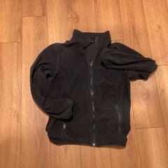 Chaleco zwart - 021125 FROUK2, segundo informou Ziggo Dome usando iLost