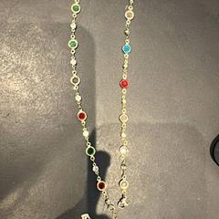 Collana, come riportato da Van der Valk Hotel Amsterdam-Amstel utilizzando iLost