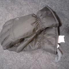 Rukavice quechua, jak nahlášeno SnowWorld Landgraaf pomocí iLost