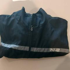 Gilet Black, a été signalé par TU/e - Receptie Neuron utilisant iLost