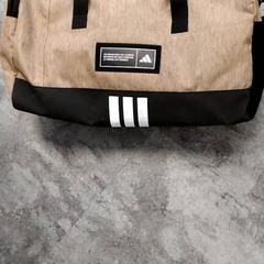 Gimnasio poltsa, gisa salatu by Arriva Friesland / Groningen iLost erabiliz