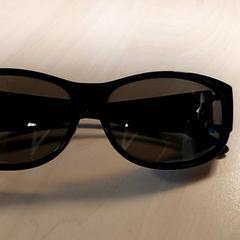 眼鏡 - Zonnebril がiLostで Centraal magazijn によって報告されました