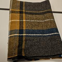 Scialle, come riportato da Vrije Universiteit Amsterdam utilizzando iLost