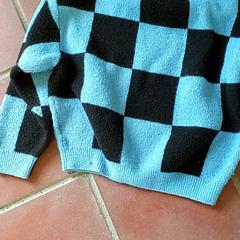 Kleding - Trui Blauw/Zwart, amint azt Centraal magazijn az iLost segítségével jelentette.