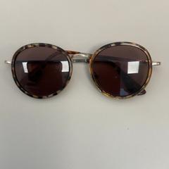 Sunglasses, as reported by Movie Park Germany using iLost