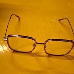 Lentes, segundo informou IKEA Paris Nord Roissy usando iLost