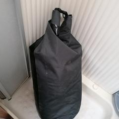 Black​ packbag, iLost'a bildirildiği gibi