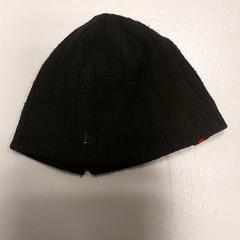 Kleding - Zwarte muts, som rapportert av Centraal magazijn ved bruk av iLost