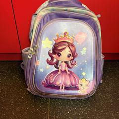 Taška paars met Princesse, jak nahlášeno Regio Limburg - Leuven pomocí iLost