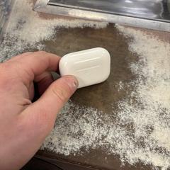 Apple AirPods case, iLost에 보고됨