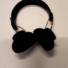 Fejhallgató, amint azt Qbuzz ZHN az iLost segítségével jelentette.