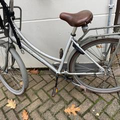 Fiets Cortina Dames Zilver station Ermelo 31-10-25, come riportato a iLost