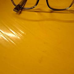 Lentes, segundo informou IKEA Paris Nord Roissy usando iLost