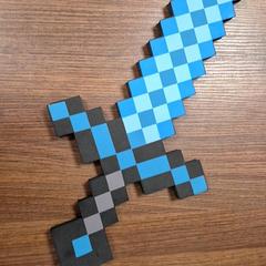 Espada de brinquedo, como reportado por Pathé Leeuwarden utilizando o iLost