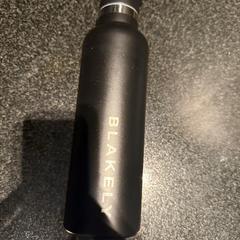 Bouteille d'eau, a été signalé par Hotel Van der Valk Harderwijk op de Veluwe utilisant iLost