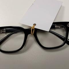 النظارات ZWART، كما تم الإبلاغ عنه بواسطة Centraal magazijn عبر iLost