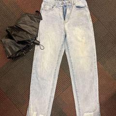 Jeans, as reported by Amsterdam ID Aparthotel using iLost