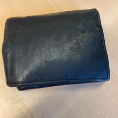 Portemonnee Zayd, as reported by Awakenings Upclose using iLost