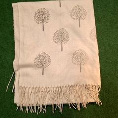 Szal, zgłoszono przez IKEA Hénin-Beaumont przy użyciu iLost