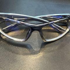 Gafas de sol, ha sido reportado por Johan Cruijff ArenA con iLost