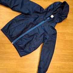 Bunda do deště Bleu, jak nahlášeno IKEA Nice Saint Isidore pomocí iLost