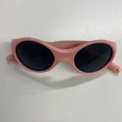 Des lunettes de soleil, a été signalé par IKEA Ringsaker utilisant iLost