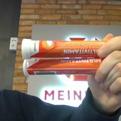 Bandeja Multivitamin tabletten tablets, ha sido reportado por MEININGER Hotel Hamburg City Center con iLost