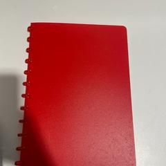 Notisbok Red, som rapportert av Vrije Universiteit Brussel (VUB) ved bruk av iLost