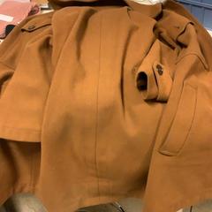 Jacka Beige, rapporterat av Artis med iLost