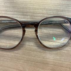 Bicchieri, come riportato da Connexxion Amstelland-Meerlanden Schiphol Zuid utilizzando iLost