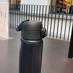 Waterfles Zwart metaal, zoals gemeld door Universiteit Gent - Faculteitsbibliotheek LW met iLost