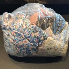 Ruházat bag Bag, amint azt Van der Valk Hotel Amsterdam Zuidas az iLost segítségével jelentette.