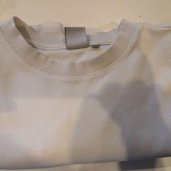 T shirt, ha sido reportado por Inntel Hotels Utrecht Centre con iLost