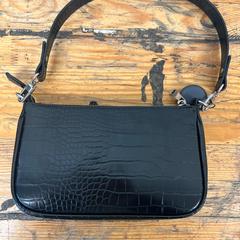Bag, as reported by Awakenings Upclose using iLost
