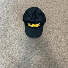 Bejzbalová čiapka Zwart, ako bolo nahlásené Burgers' Zoo pomocou iLost