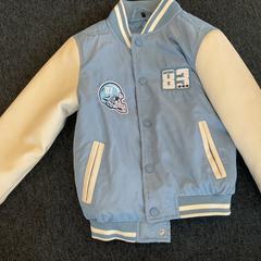 Veste, a été signalé par Breng Arnhem utilisant iLost