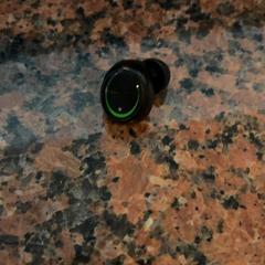 Ecouteur Zwart, a été signalé par Pathé Nijmegen utilisant iLost