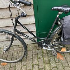 Fiets Gazelle dames Zwart station Ermelo 31-10-25, gerapporteerd met iLost