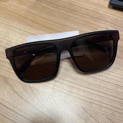 Occhiali da sole Chilli beans, come riportato da Pathé Arnhem utilizzando iLost