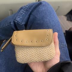 Wallet Pacomartinez, ha sido reportado a iLost