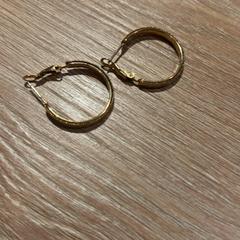 Fülbevaló, amint azt Van der Valk Hotel Eindhoven - Best az iLost segítségével jelentette.