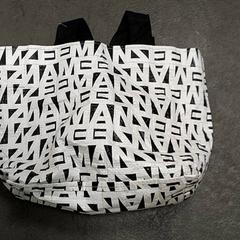 Torebka Wit zwart, zgłoszono przez Centraal magazijn przy użyciu iLost