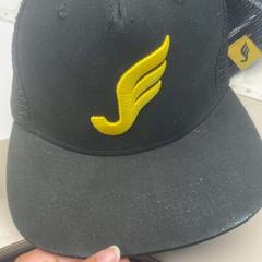 Sapka Zwart met geel, amint azt Burgers' Zoo az iLost segítségével jelentette.