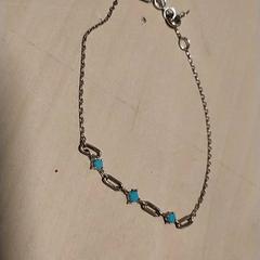 Armband Blauwe steentjes، كما تم الإبلاغ عنه بواسطة IKEA Zwolle عبر iLost