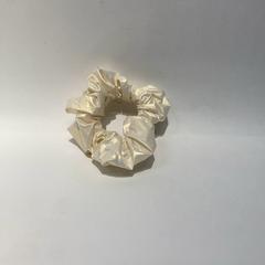 Scrunchie, amint azt IKEA横浜 az iLost segítségével jelentette.